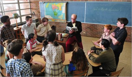 Mr.Simon (Ed Harris) conducts a junior high school literature class.